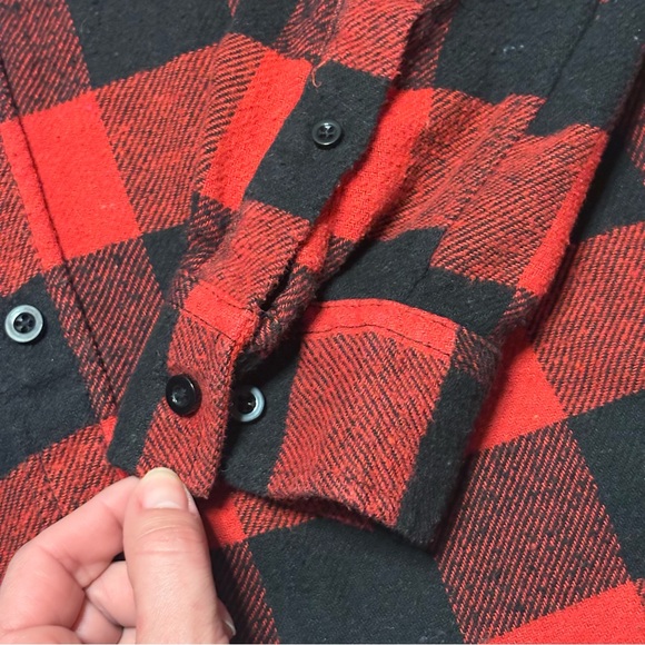 Aeropostale Red and Black Plaid Men's Shirt with Hood - Picture 3 of 11